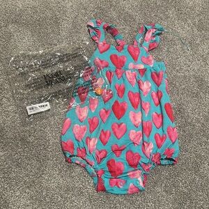Posh peanut discontinued sold out print queen‎ of hearts capsleeve bubble romper